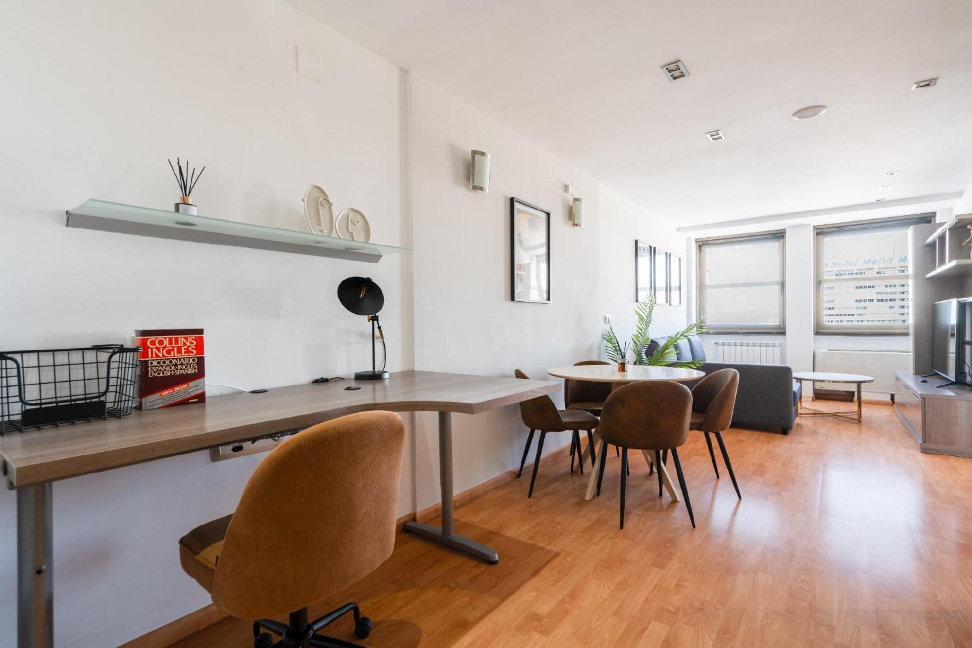 Apartamento En Plaza De Espana Alquiler Temporal Madrid Exteriér fotografie
